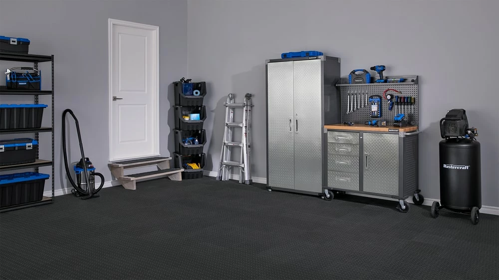 Mastercraft 26-Gallon Oil-Free Portable Vertical Air Compressor, Matte Black, 135 PSI, 1.8HP - Image 4