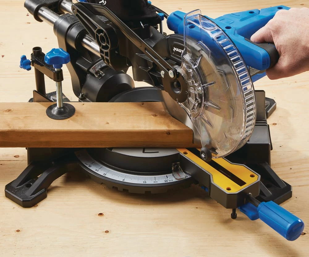 Mastercraft 9.5 Amp Single-Bevel Sliding Compound Mitre Saw, 7-1/4-in - Image 10